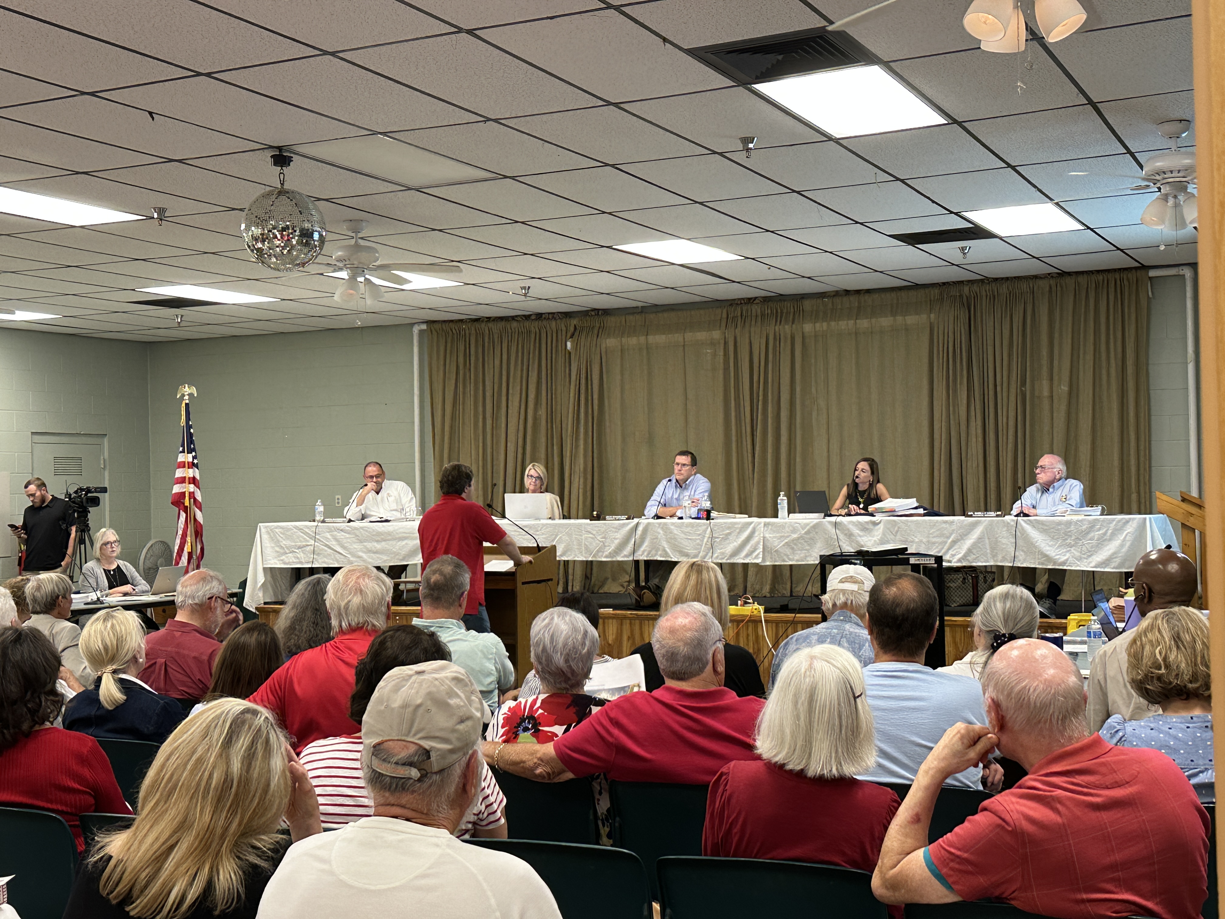 Local attorney Kevin Vogeltanz addresses the City Council before a final vote. (Mandeville Daily/William Kropog)